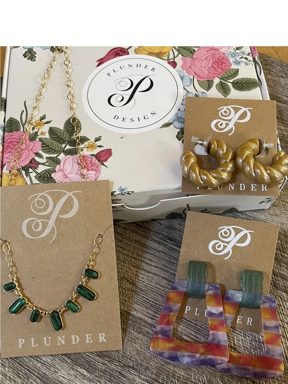Green Stone Necklace & Multicolor Resin Hoop Earrings - Women Accessories